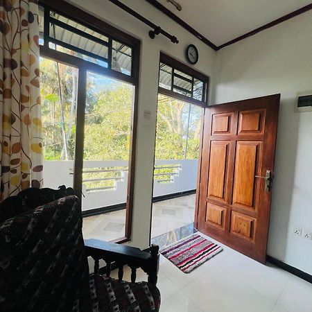 Zen Zone Hotel เวลิกามา ภายนอก รูปภาพ